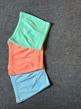 Alfred Dunner Tube cuffed Shorts Trio — Light Blue, Coral, Mint Green